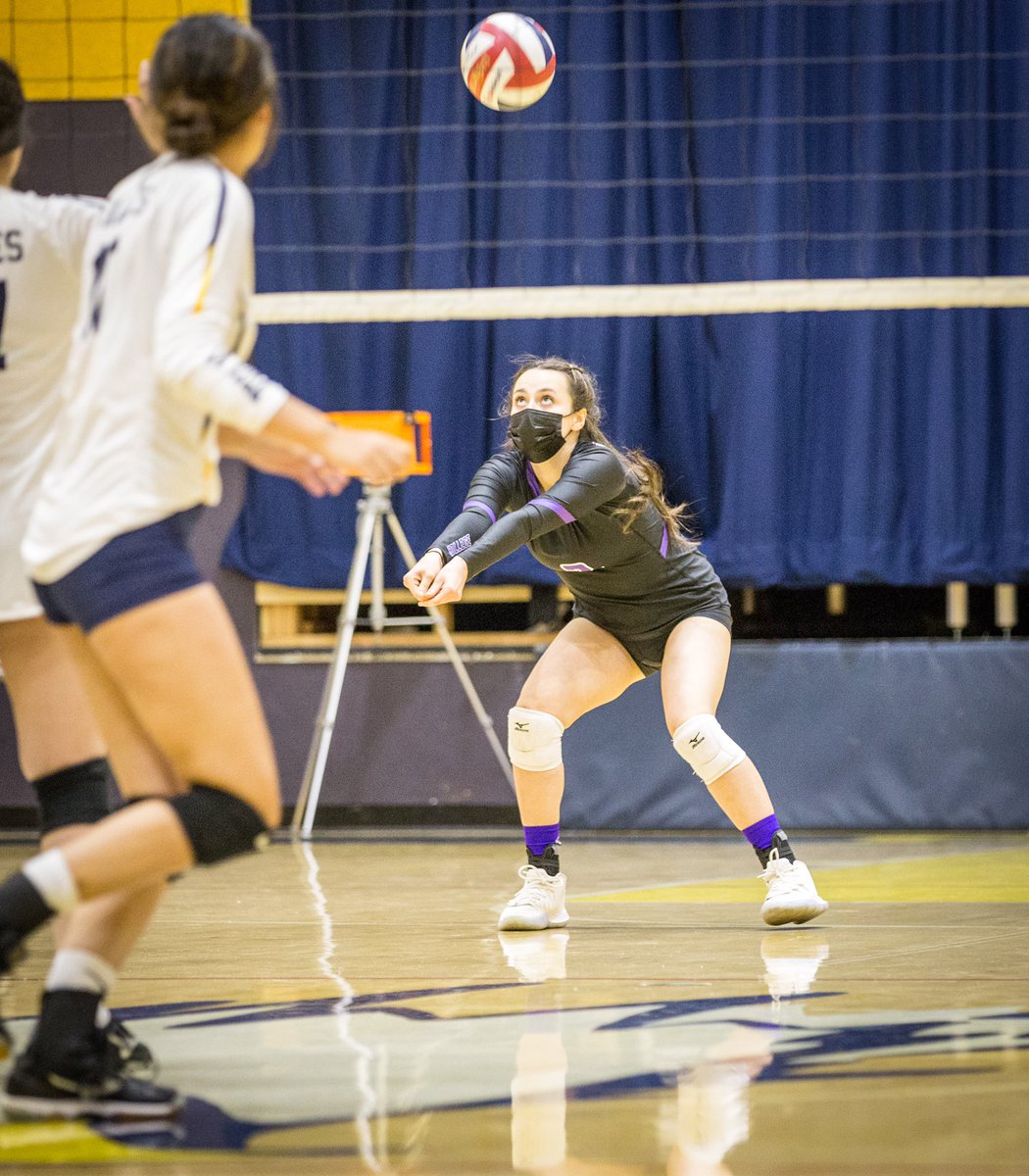 cpgirlsvball's tweet photo. SENOR SPOTLIGHT!
#2, Payton Schloss-DS. I have been playing for 9 years. My favorite memory is when we played Las Lomas &amp; Mel slammed her clipboard on the ground. I will be attending SB City College then transferring to UCSB. In my free time, I like to hang out with friends. https://t.co/NkVpjCPpIu