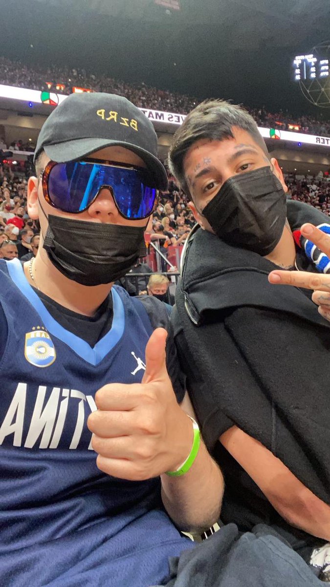 🎵 𝘓𝘭𝘦𝘨𝘶é 𝘢 𝘭𝘢 𝘤𝘪𝘶𝘥𝘢𝘥 𝘺 𝘮𝘦 𝘳𝘦𝘤𝘪𝘣𝘦𝘯 𝘤𝘰𝘮𝘰 𝘴𝘪 𝘧𝘶𝘦𝘳𝘢 𝘶𝘯 𝘣𝘰𝘴𝘴 🎵

<a href="/DukiSSJ/">YaSupiste</a> x <a href="/bizarrap/">bzrp</a>