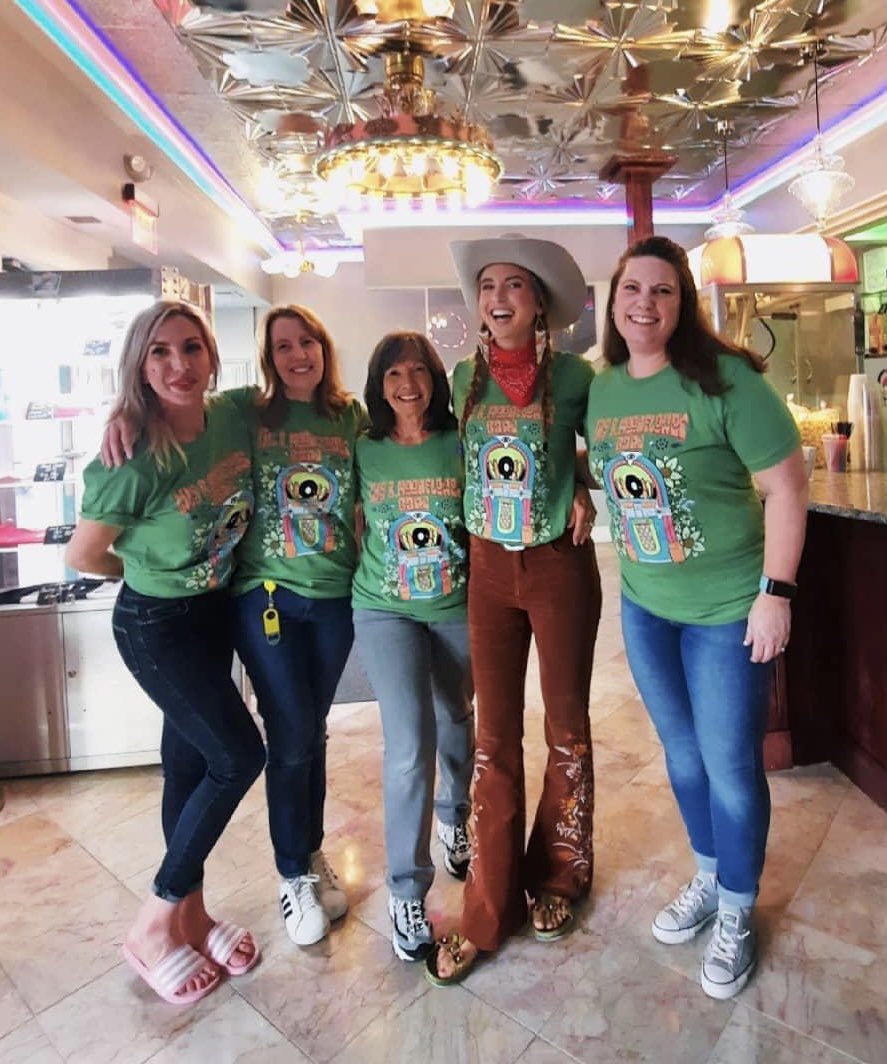 AztecShawnee's tweet photo. Everyone's rockin their jukebox shirt at the #AztecShawnee Theater🎶 You can catch my band #LIVE this Saturday night &amp; pickup your own shirt, koozie or poster! One lucky 🎟holder will even go home w/a custom hand painted Moonflower🎸
C U there! ~Lily B🌙🌻
https://t.co/PMuRkx4Oep https://t.co/4FSc5mgsKB