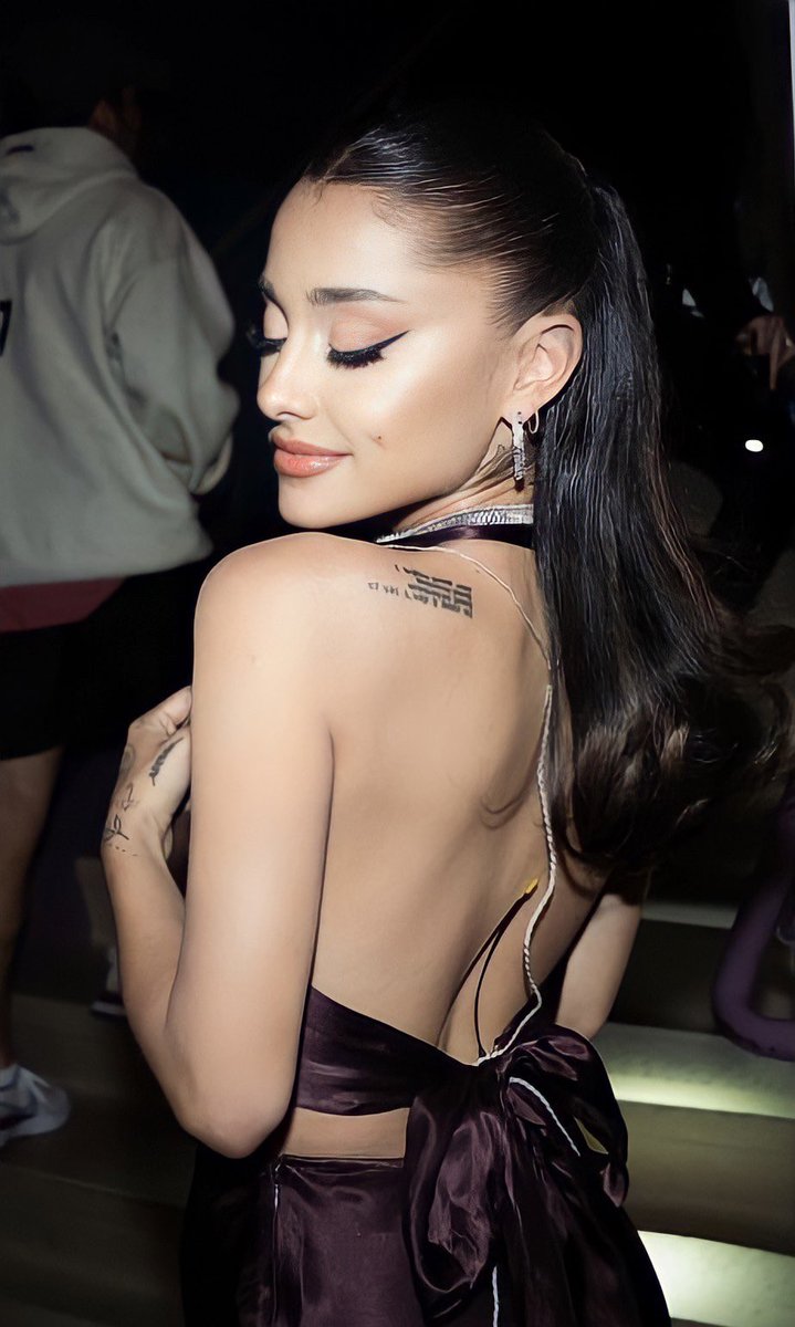 infoari's tweet photo. Ariana Grande via Instagram 🖤 https://t.co/jlqNc31gtK