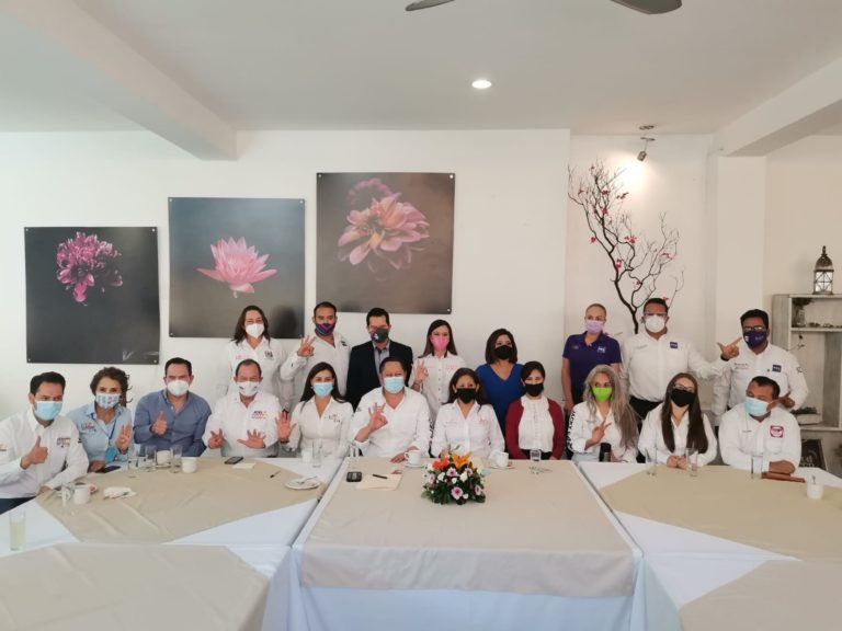durangos21's tweet photo. Respaldan 27 Candidatos de Diversos Partidos Políticos Acuerdo a Favor de la Familia y la Vida. #Durango #Durangos21  https://t.co/Yq7u5GXOsV https://t.co/5F2tAYYNJH