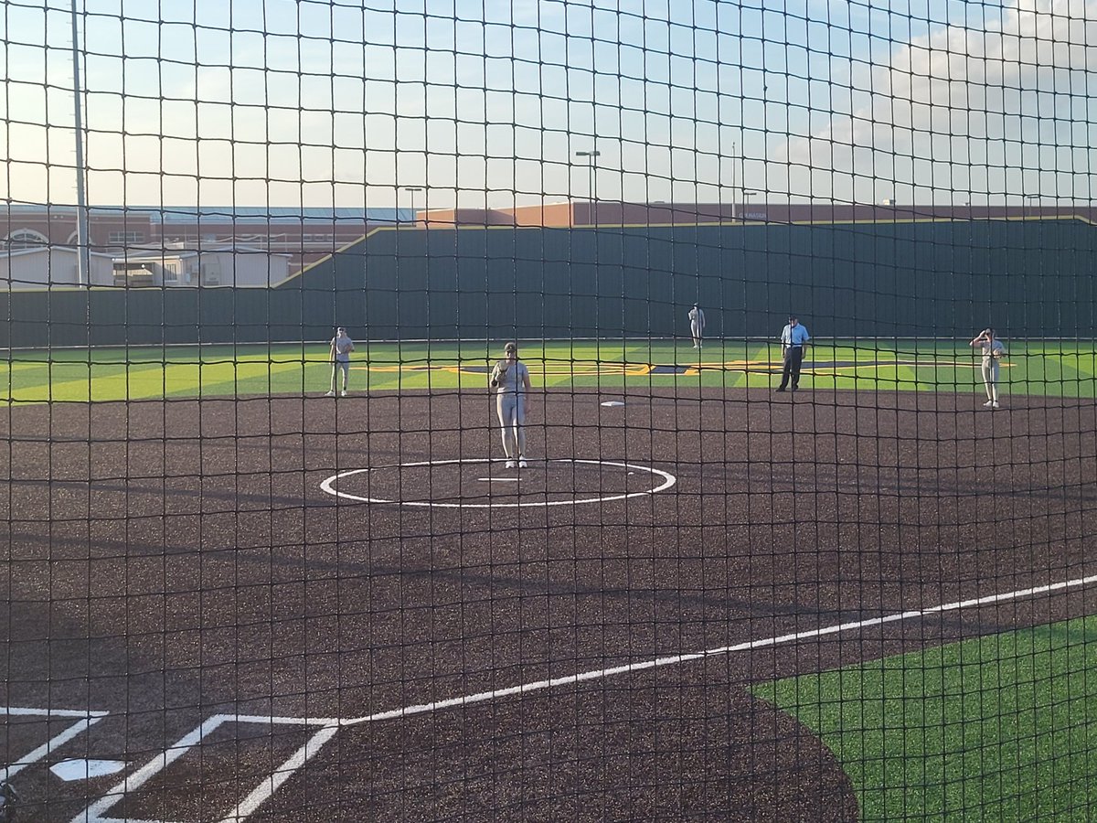 PhilTweaton's tweet photo. So incredibly proud of @LakeCreek_SB an outstanding season led by @2021Kennedy &amp; our outstanding group of young girls. You ignited Lake Creek Nation. #lakecreeklions #bestyear3 @LakeCreekHS @LClionsPTO Fell short in Reg. Finals. Thank you, girls &amp; ur coaches! @MISDNews https://t.co/KkRC28vPRd