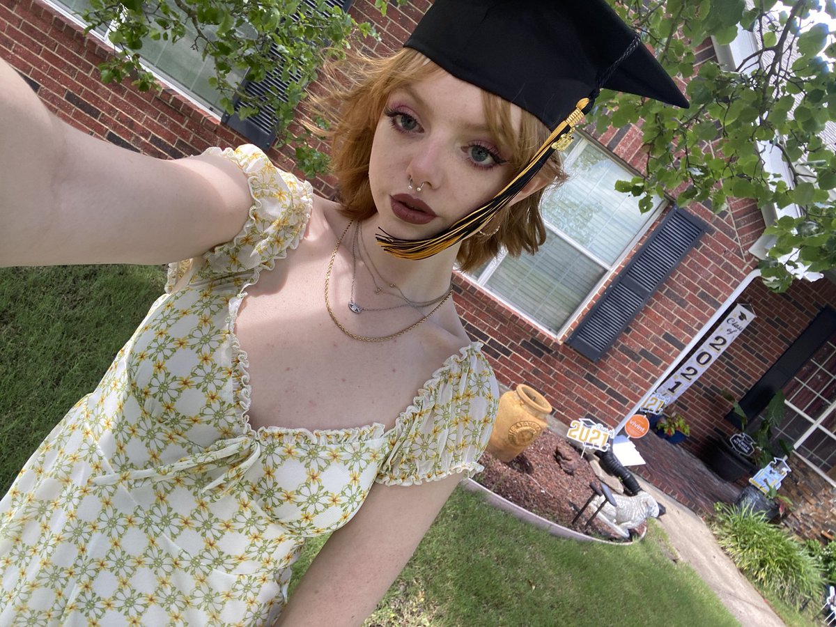 I just graduated highschool 😳🥺