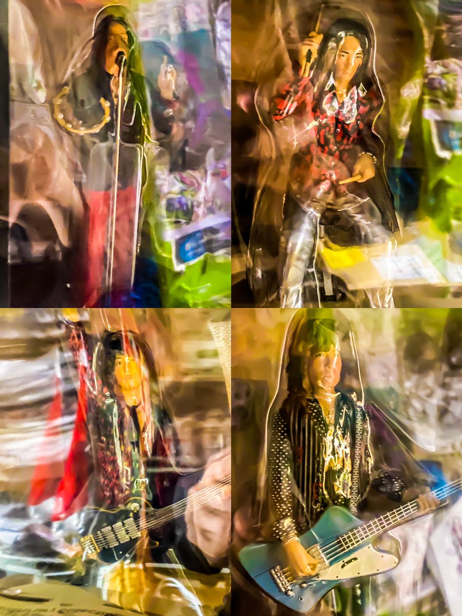 asikoh009's tweet photo. なんか凄いの来た‼️
まずはこのスケール感よ…
🎤🎸⚡️🥁👨‍🎤🧝‍♂️🦹🏻🧜‍♂️
＜THE YELLOW MONKEY 30th Anniversary Collectible Figures＞
#theyellowmonkey #TYM30 #BELIEVER. #CollectibleFigures #イエローモンキー #吉井和哉 #廣瀬洋一 #菊地英昭 #菊地英二 https://t.co/MRk610iWre https://t.co/Tvq0mrE6km
