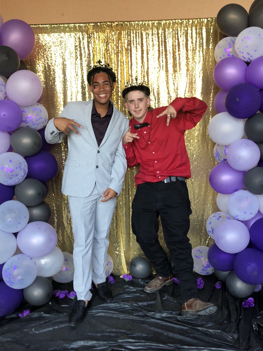 YHSDRAGONS's tweet photo. YHS Prom 2021!! Congratulations to our Senior Court!! 🐉💜 https://t.co/YBVJfotFJE