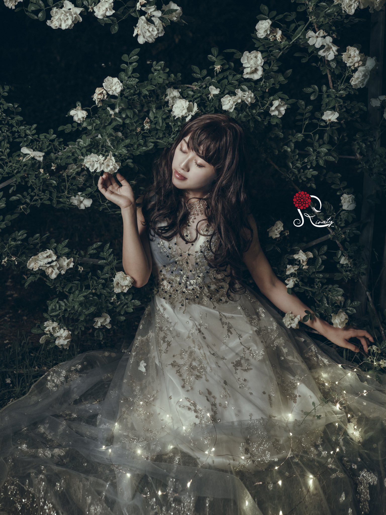 Rinaty Self Portrait スマホで適当に撮った自撮りや撮影中の動画や撮影時のイラストやスタンド投げてる写真やメモリーカード入れ忘れたツイートよりも 本気で撮ったセルフポートレート作品を見てほしいぞ T Co Qt780bezqn Twitter