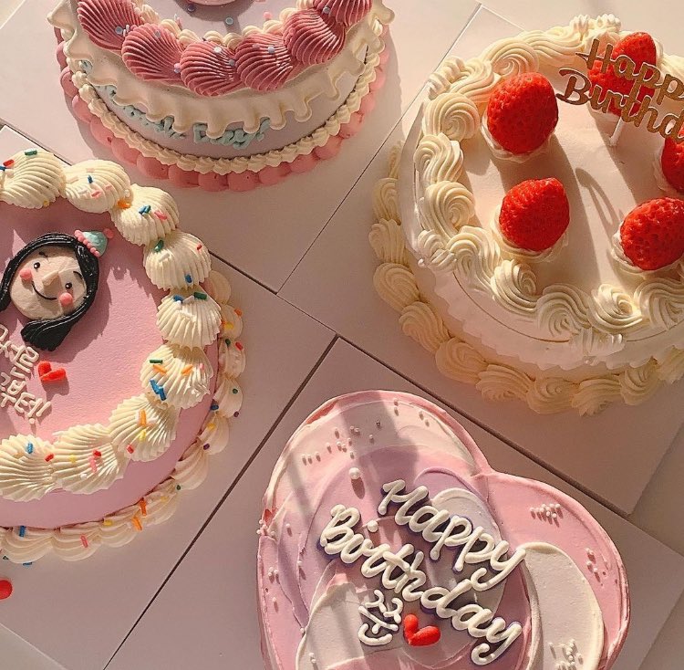 𝒎𝒐𝒐𝒅𝒆𝒍𝒊𝒄𝒂𝒕𝒆 tweet media