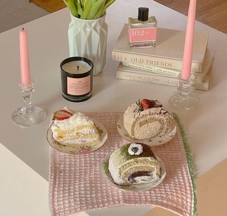 𝒎𝒐𝒐𝒅𝒆𝒍𝒊𝒄𝒂𝒕𝒆 tweet media