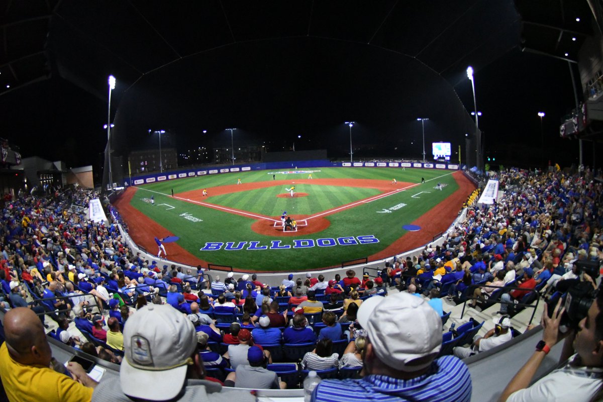 LATechBSB's tweet photo. What a night for baseball ⚾️😍 https://t.co/5Ou61E6puv