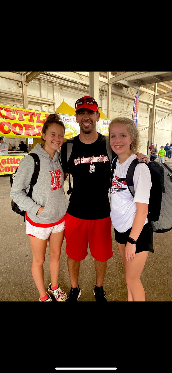Thankful for everything <a href="/CallejaCoach/">Coach Calleja</a> has done for me the past four years. Wouldn’t have wanted to run for any other coach!