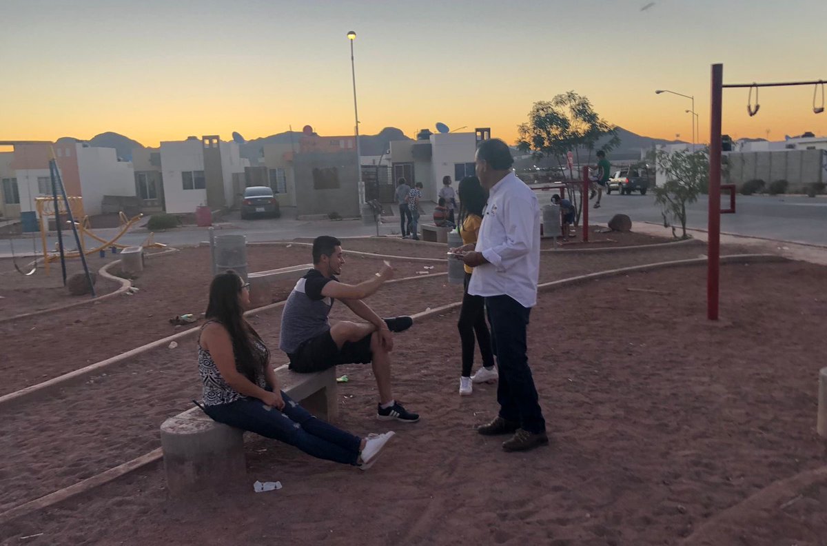 JesusElNegroS's tweet photo. Vamos cerrando actividad el día de hoy. Caminamos en los fraccionamientos San Sebastián 1 y Pradera Dorada, del sector norte de #Guaymas. 
Estamos a unos días de concluir estos recorridos y seguimos trabajando para lograr el triunfo, con la elección de las mayorías #VotaSaldaña https://t.co/juYJSSIoWP