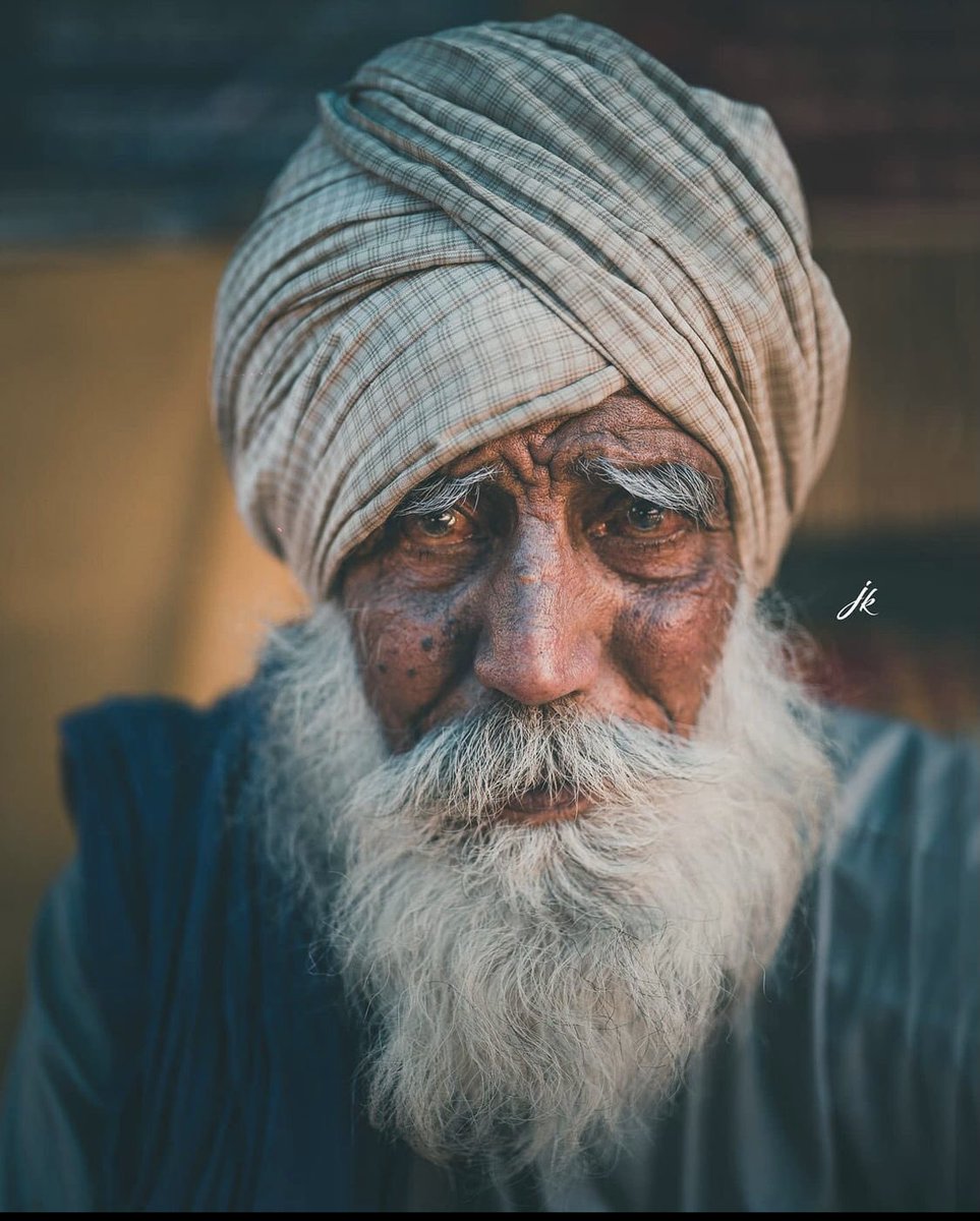 Punjaabb's tweet photo. ਜਿਹਨਾ ਬਿਲਾ ਨੂੰ ਰੱਦ ਕਰਵਾਉਣ ਲਈ ਕਿਸਾਨ ਕੜਾਕੇ ਦੀ ਠੰਡ , ਧੁੱਪਾ , ਮੀਹ , ਹਨੇਰੀਆ ਨੋਜਵਾਨਾ ਤੇ ਬਜੁਰਗਾ ਦੀਆ ਸ਼ਹੀਦੀਆ  ਕੁਰਬਾਨੀਆ ਸਹਿ ਰਹੇ ਨੇ ਉਹ ਬਿਲ ਭਲਾ ਉਹਨਾ ਲਈ ਚੰਗੇ ਕਿੱਦਾ ਹੋ ਸਕਦੇ ਨੇ ?  #FarmLaws_ThreatToIndians https://t.co/Z7P6ZyXnXf