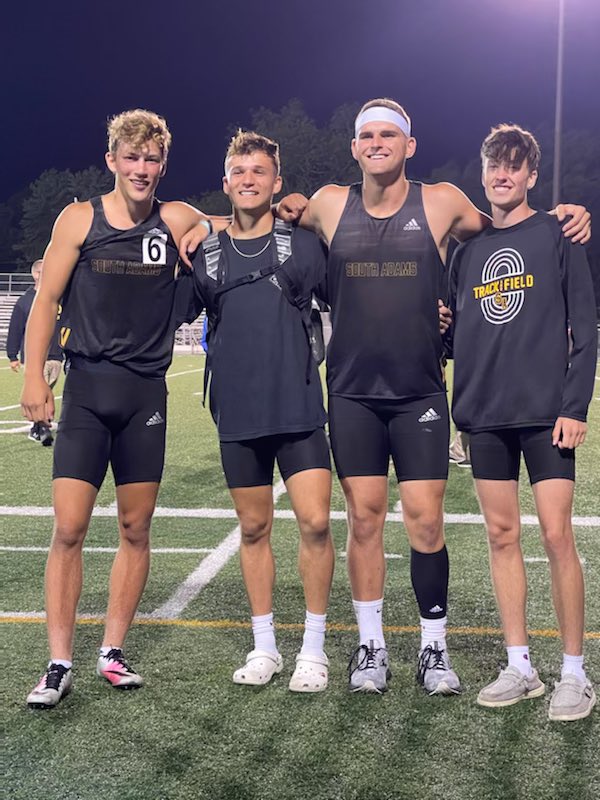 DrewStutzman's tweet photo. I guess we’re good at something other than football..... #statebound 

@bradenbixler @thecolbybullock @BraydenGilber14 @SATrackXC https://t.co/M4LuYVdDjo