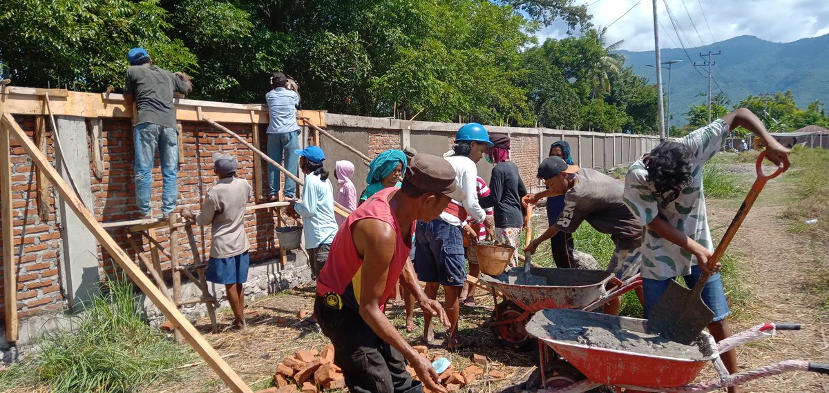 LusiantiA's tweet photo. PADAT KARYA TUNAI DESA LAMAWALANG, KECAMATAN LARANTUKA, KABUPATEN FLORES TIMUR
#danadesa
#padatkaryatunaidesa
#SDGsDesa 
#pemulihanekonomidaridesa 
#pendampingdesa
 
@jokowi
@halimiskandarnu 
@imansyukri 
@malik_haramain 
@taufikmadjid71 
@tppkemendes https://t.co/Im4V8NVqQx