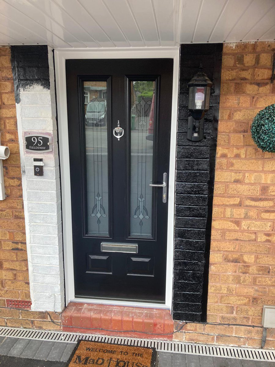 RobbieChrimes's tweet photo. #transformation #style #design #stafford #traditional #contemporary @SolidorLtd @UltionLock #solidandsecure #solidtimber #compositedoor supplied and installed by the https://t.co/JZV4gVyooN #home #homeinterior #homeimprovement #bespokeglass https://t.co/m0Q4Q8CQOh