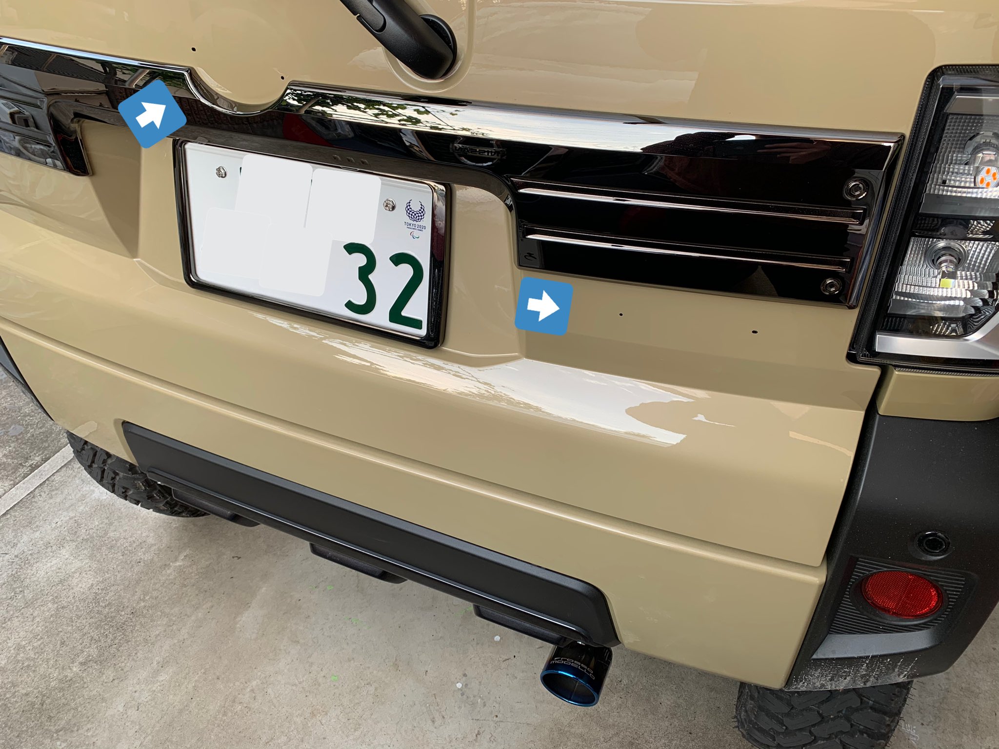 Twitter 上的 Mitsu Taft車検対応 ずっーと気になっていたハッチバックのダイハツとタフトのエンブレムのシルバーメッキが似合わないので 綺麗に取り外して塗装しちゃいました エンブレムを綺麗に剥がすアイテムは300円程で購入できます 両面テープのりは