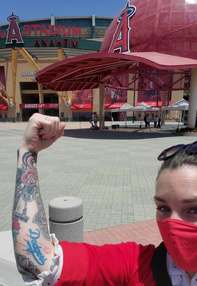 Tampicotaryn's tweet photo. As a diehard @Dodgers fan, I thought I might catch on fire when I arrived at @Angels stadium today for @CSULB commencement rehearsal. During my Mic check I said, "hello, my name is Taryn Williams and I really love the Dodgers. Go Blue!" #dodgers #BleedBlue #gobeach #beachgrad2020 https://t.co/ikFeOokUdo
