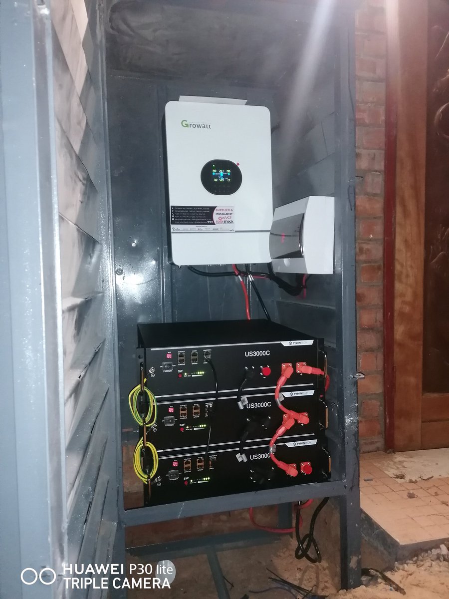 Eng_Madziva's tweet photo. Energy Update: Delighted to have powered a Dairy farm in Beatrice with a 4kw Cabinet Solar System. #SolarShackInstallation https://t.co/IpW349bTVD