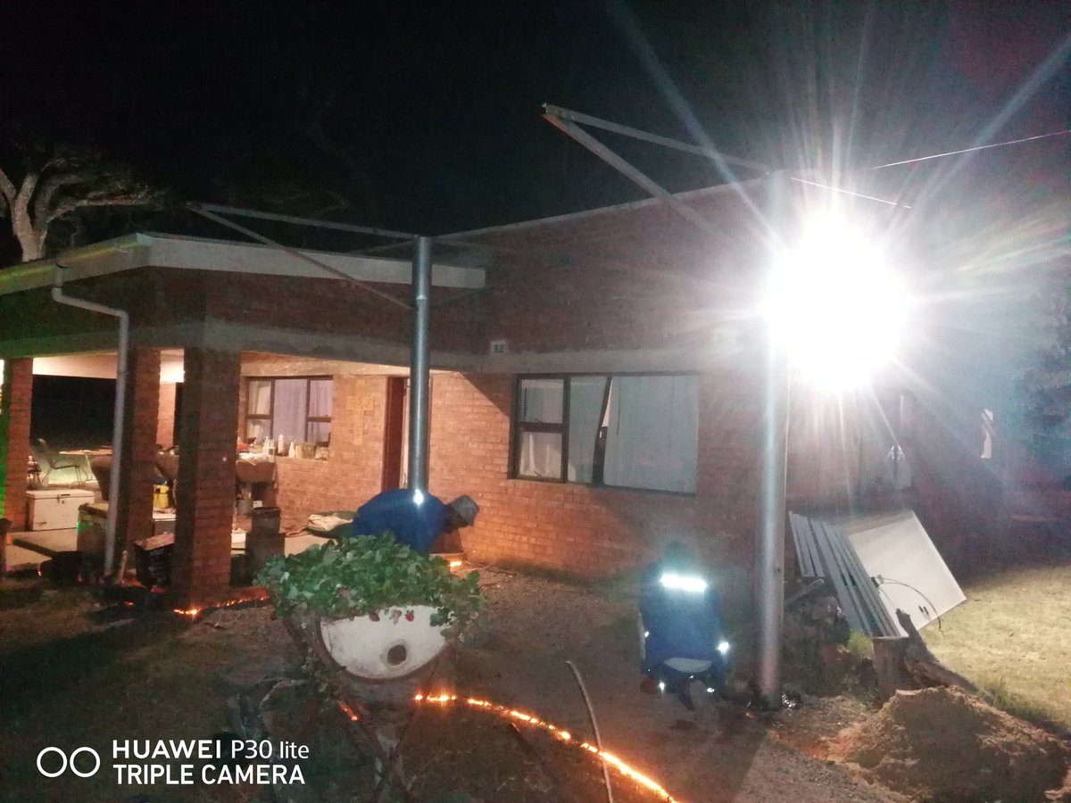 Eng_Madziva's tweet photo. Energy Update: Delighted to have powered a Dairy farm in Beatrice with a 4kw Cabinet Solar System. #SolarShackInstallation https://t.co/IpW349bTVD