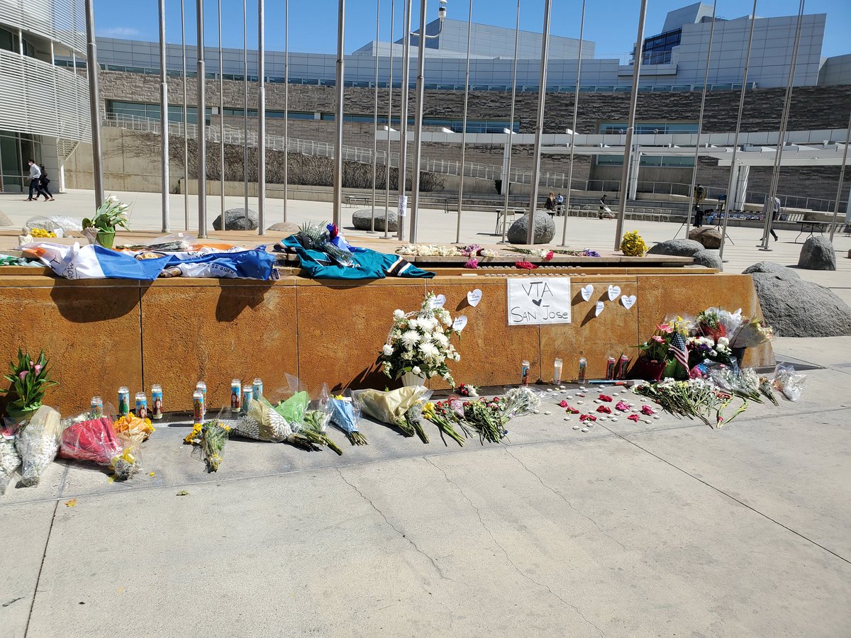 ModernMurders's tweet photo. One of the victims was younger than me, and i cant even start to imagine the loss for so many families right now 💔 https://t.co/mU2B335GOd