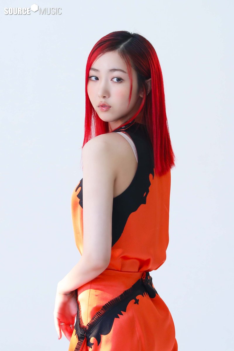 archiveunbs's tweet photo. elle photoshoot – behind the scenes https://t.co/mfLB3DIi7q