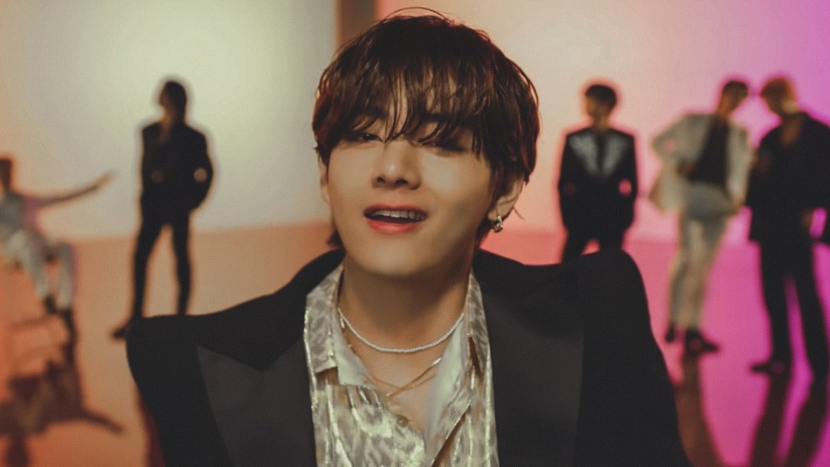 archivefortae's tweet photo. KIM TAEHYUNG EVERYONE https://t.co/1yserImgVL