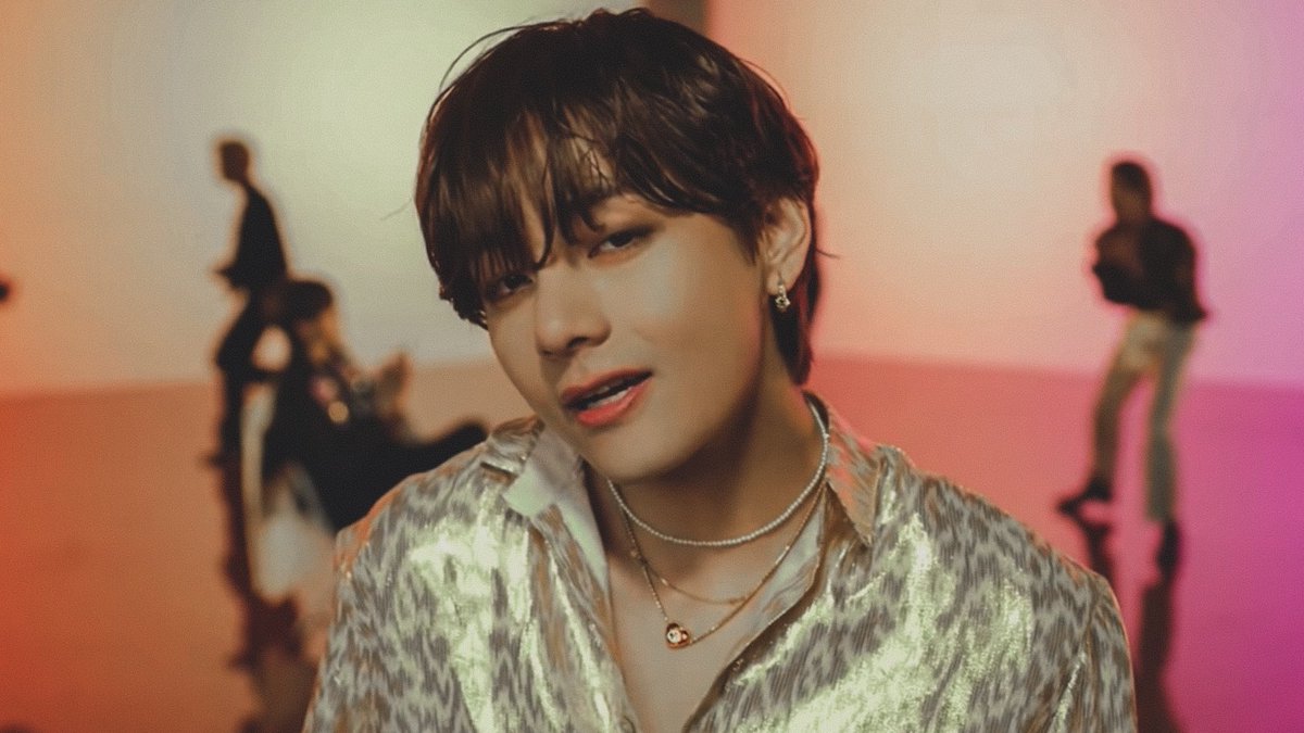archivefortae's tweet photo. KIM TAEHYUNG EVERYONE https://t.co/1yserImgVL
