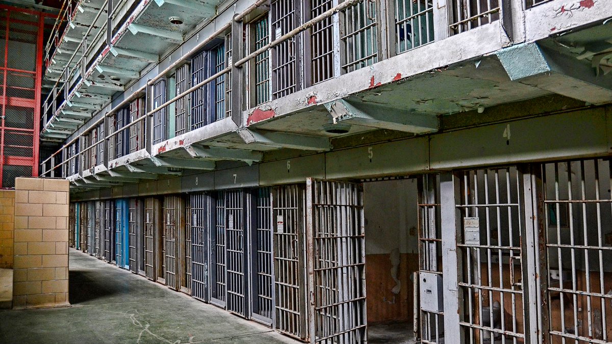 asean_today's tweet photo. #COVID19 surge in Thai prisons is a warning to other countries in Asia: The emergence of thousands of cases in Thailand’s jails underscores the threat posed by overcrowded prisons across Asia, writes @UmairJamal15 

https://t.co/Dxw7XsDYgu https://t.co/uwCIMdrZDw