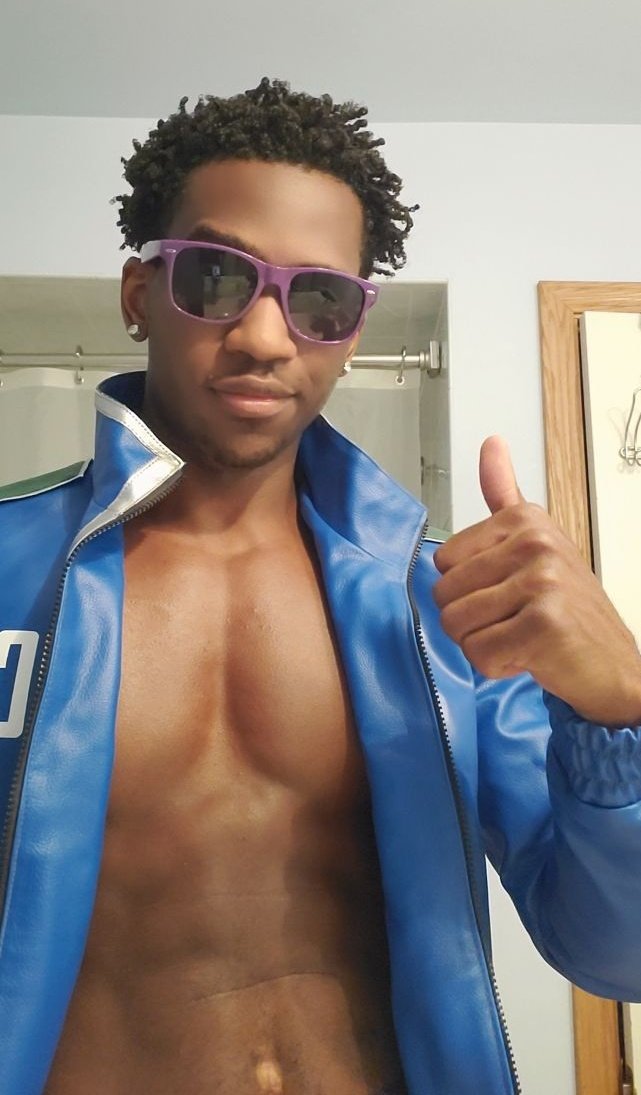 Princ3Trizzy's tweet photo. JOHNNY CAGE COSPLAY pt.1

        As promised, I have cosplayed Johnny. I'm not done with the costume or anything just yet, but I do have the jacket and glasses along with a few others. 

           Hope all you fellow #MortalKombat fans enjoy. 

            Signed, Trizzy Cage. https://t.co/GjPFcWW6vK