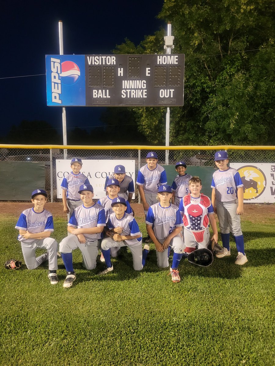 Sam_R_Juarez's tweet photo. The Sutter Buttes Little League Major Dodgers finish the season 15-1 and off to District 2 TOC's. Very proud of these young men. Definitely one of the most talented groups I've had the honor to help coach. Lets get that D2 TOC 🏆 boys. #SBLL #MajorDodgers #2021 https://t.co/urmXqgcj5N