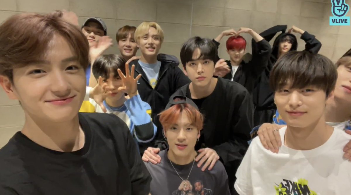 rohadeobi's tweet photo. last year I gave my heart to 12 crackheads and never regretted it🤍 https://t.co/4Lnz9GTxnS
