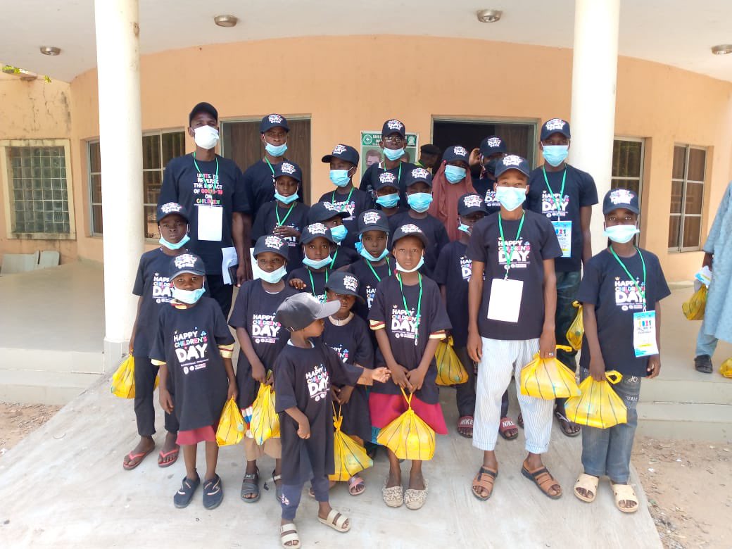 HaDikkoSFH's tweet photo. ICHSSA3 project partners with @KanoStateGovt to celebrate children’s day across 6 emirate councils #ChildrensDay2021 @SFHNigeria @USAIDNigeria https://t.co/vhW4iNYpLo