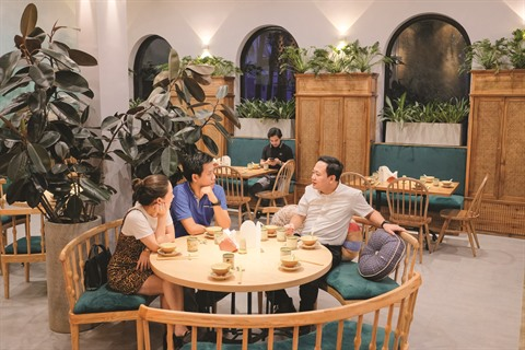 CourrierVN's tweet photo. Củi, un restaurant, un rendez-vous https://t.co/pIzbtQVRoT https://t.co/L9sdqxq7i9