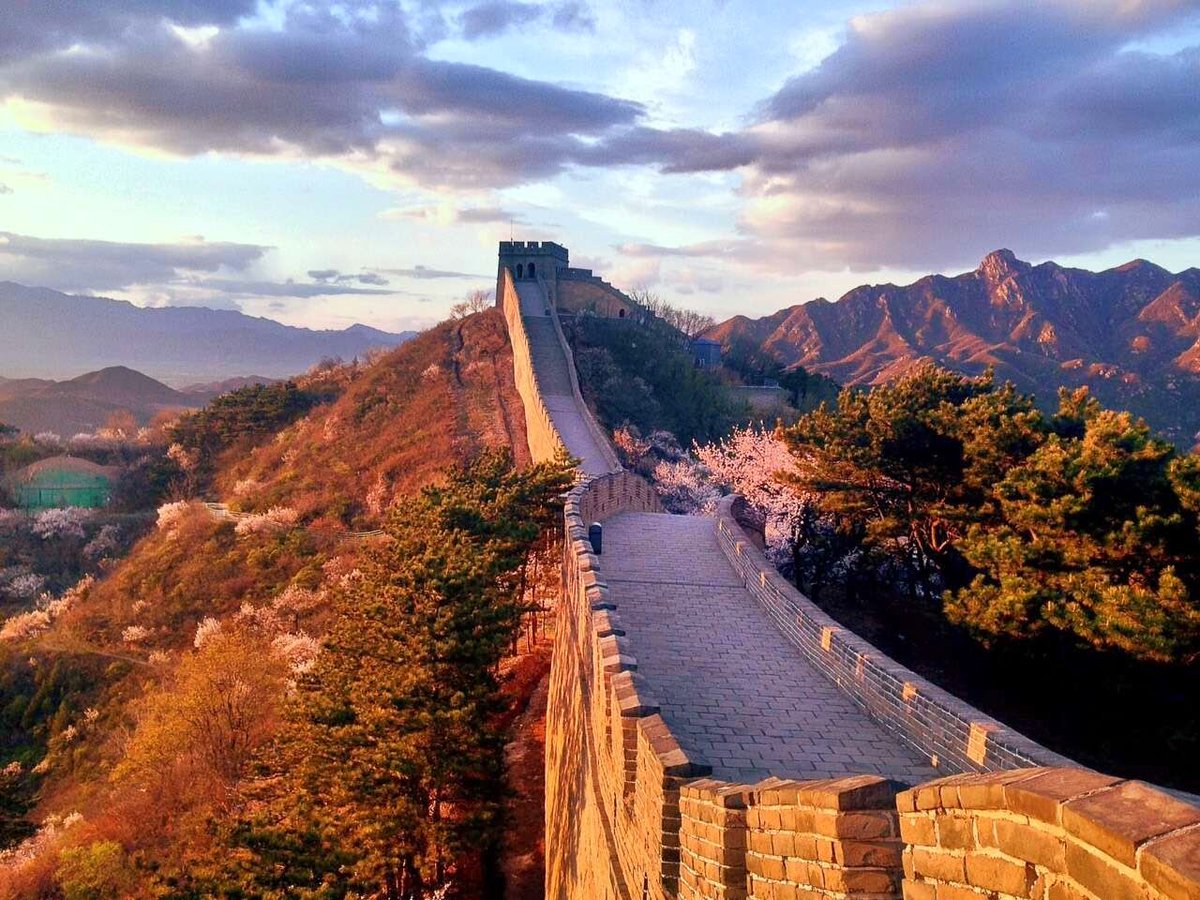 CenturyCruises's tweet photo. Here's your pretty for Today - the magnificent Great Wall of #China ! 😍👍👍🙌 https://t.co/L0gnISacXC