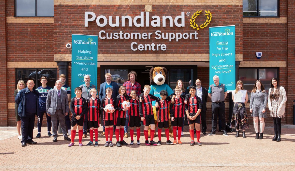 WFCOfficial's tweet photo. 🙌 As a proud partner of @Poundland, #Saddlers duo @TomLeak_  and @JoeWillis4_ went to offer their advice on being physically active to some lucky school children from Old Church Primary School! https://t.co/WVja6SkAFC