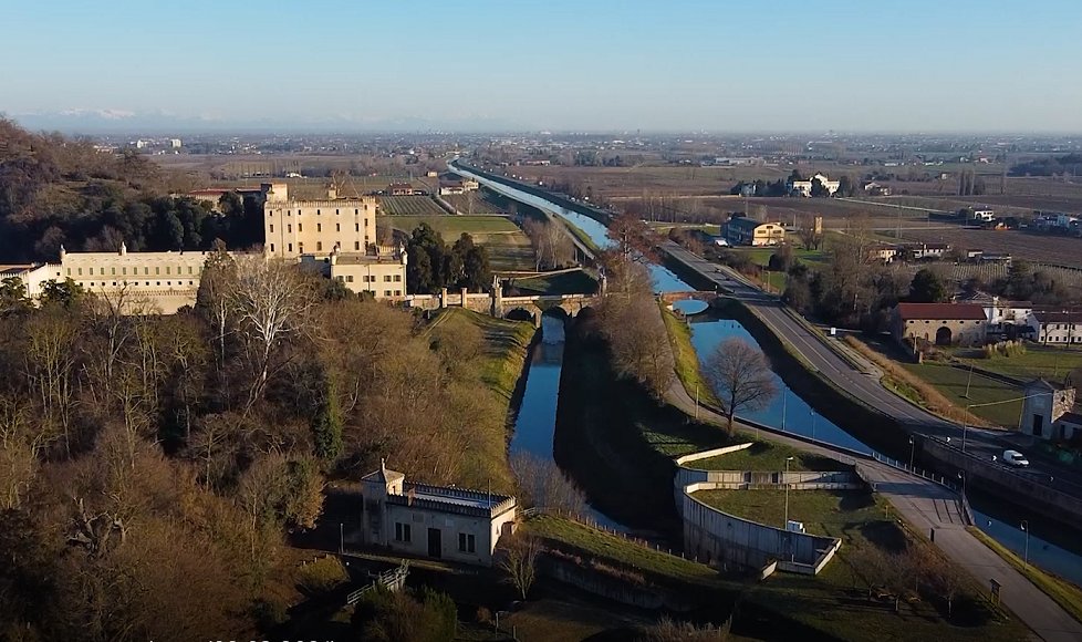 Lavori di ripristino e adeguamento delle arginature del nodo idraulico di Montegrotto Terme sono ora un documentario.

Guarda il trailer youtube.com/watch?v=JxCMnw…