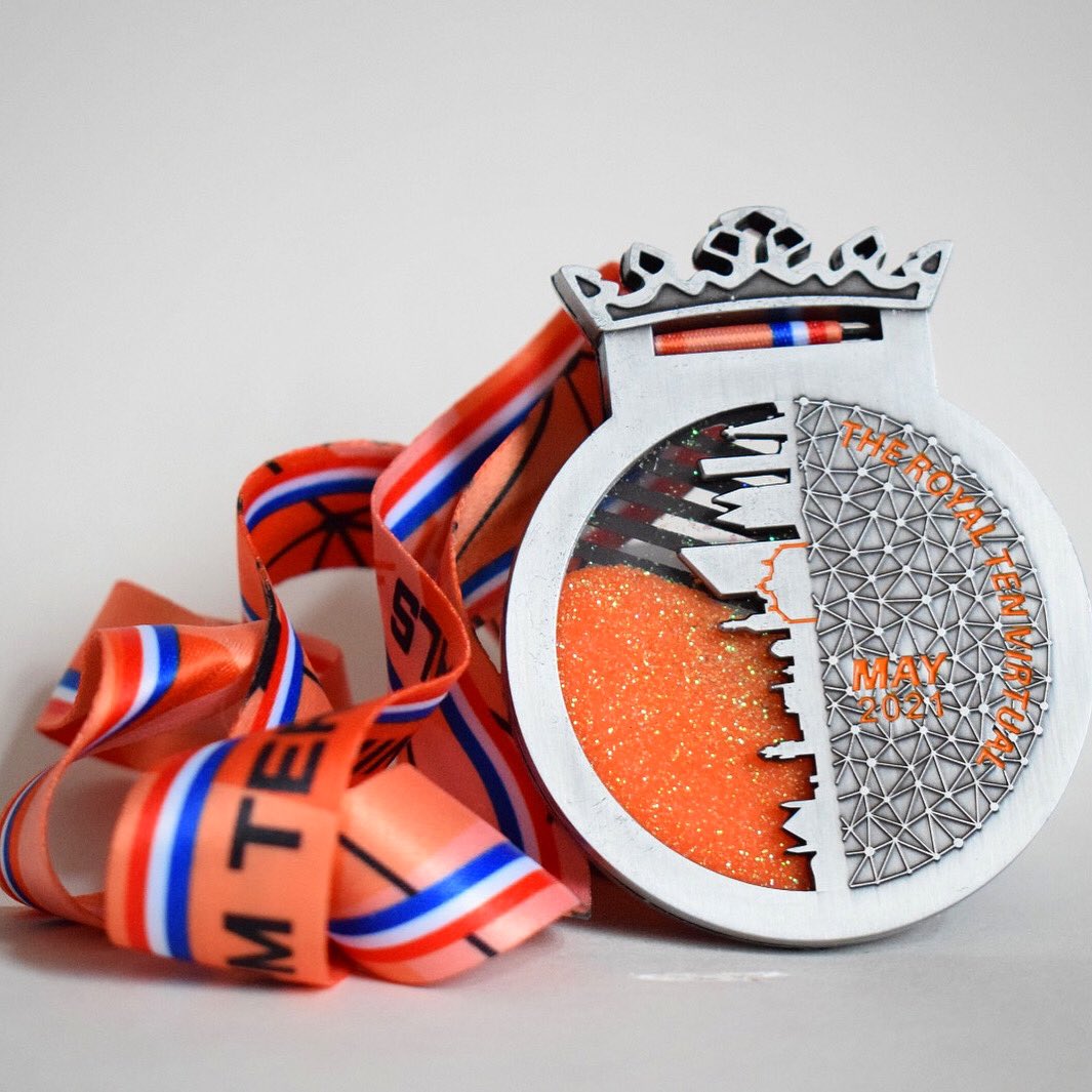 TheRoyalTenDH's tweet photo. FINAL COUNTDOWN 3️⃣

Het einde is in zicht 👀 Je kan nog maar drie dagen deelnemen aan The Royal Ten Virtual 🧡 

Wil jij deze geweldige medaille ook nog binnenslepen? 🥇Schrijf je dan nu in via de link in onze bio! ✏️ #finalcountdown #royaltenvirtual #virtualrunning https://t.co/HnZnedGE3Z