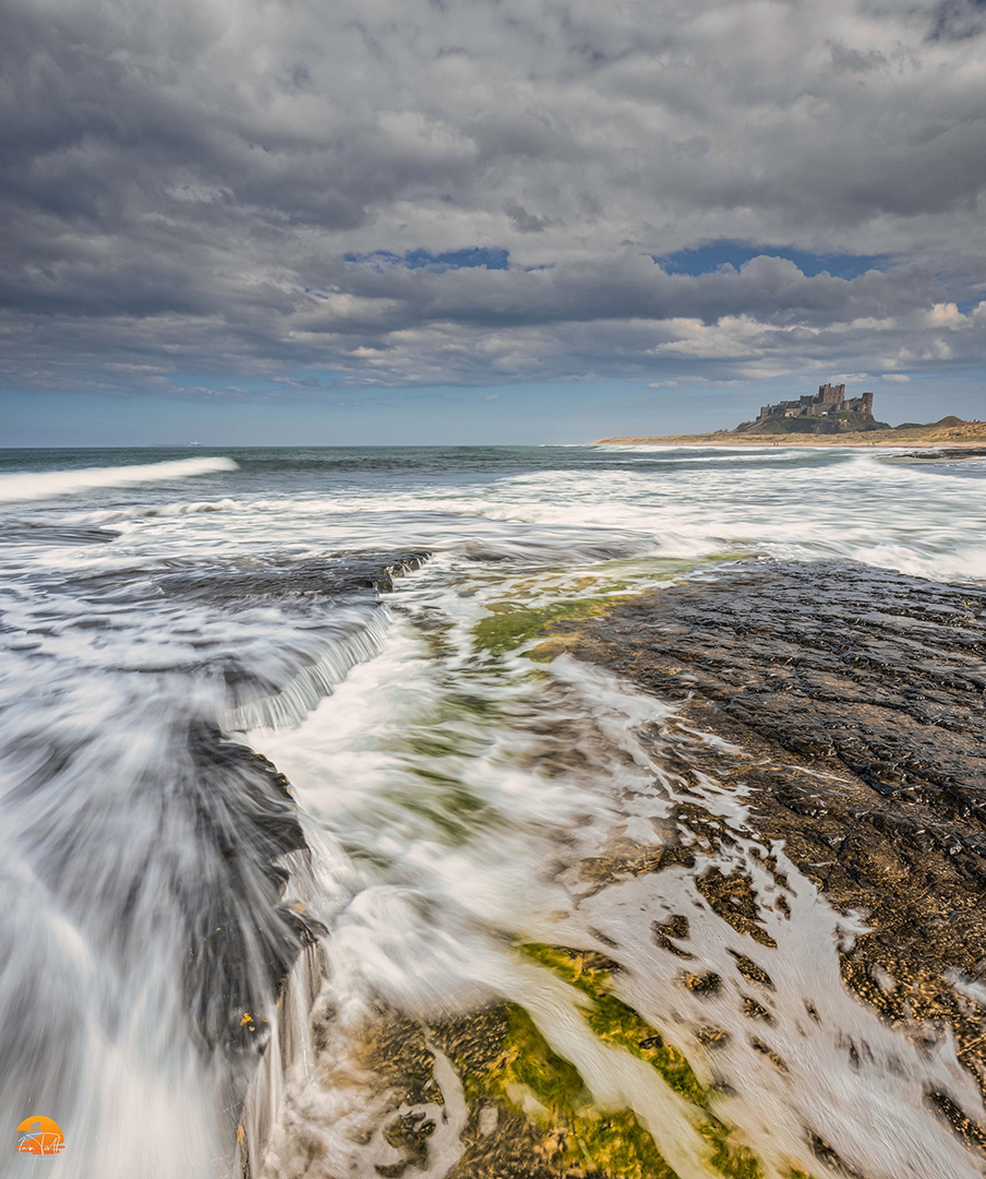 UkFilters's tweet photo. " Castle on the Hill " - Northumberland by ambassador Iain Tall.

Iain controlled this dynamic scene by using the X4 3 stop ND &amp; graduated ND filters. Beautifully done.

@IainTall  

#bamburghcastle #northumberland #breakthroughfiltersuk #ukfilters https://t.co/z0jhziMO59