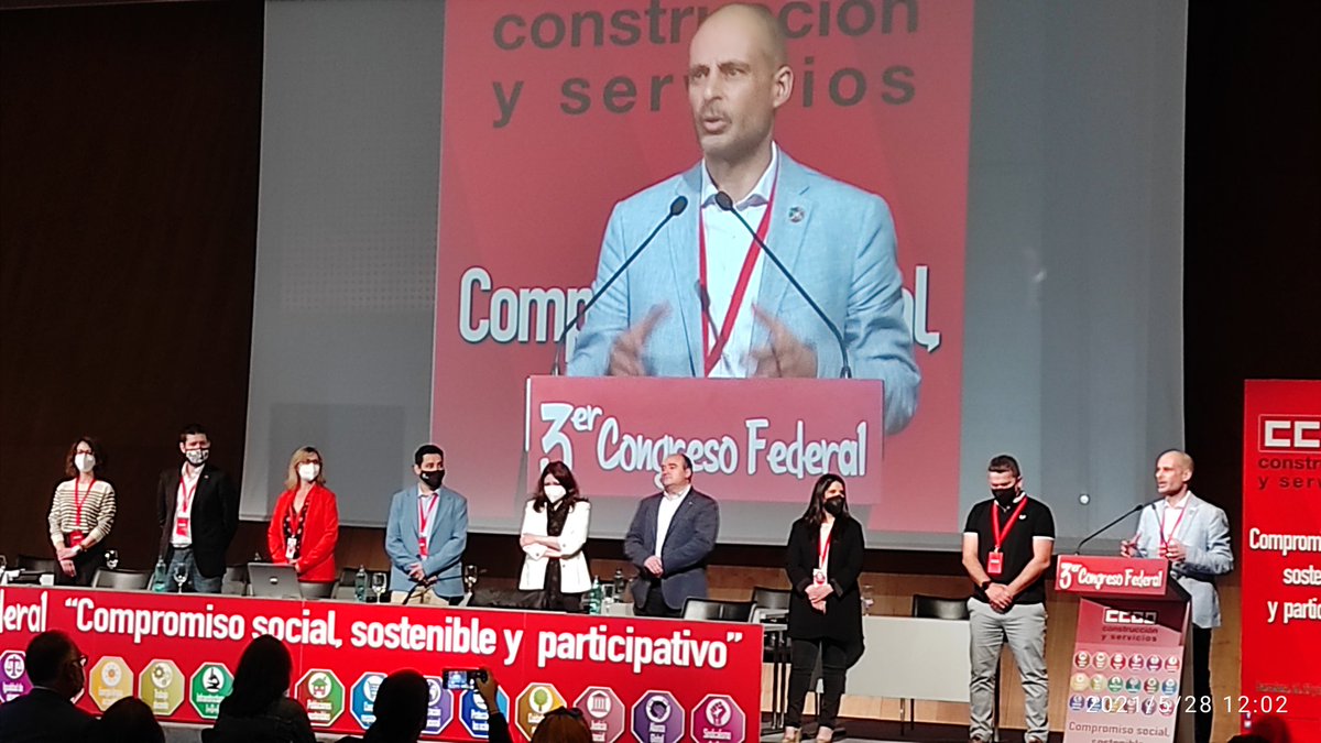 CCOOHABITAT_GAL's tweet photo. Noraboa a Vicente Sánchez e o seu novo equipo da Nova Federación de CCOO del Hábitat...✊✊✊✊e sobre todo. Felicidades Sergio na tua Nova etapa💪💪💪 https://t.co/Hd5McYTab8