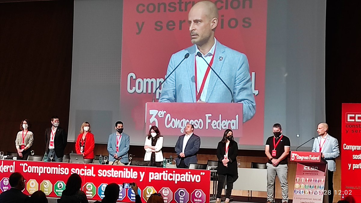 CCOOHABITAT_GAL's tweet photo. Noraboa a Vicente Sánchez e o seu novo equipo da Nova Federación de CCOO del Hábitat...✊✊✊✊e sobre todo. Felicidades Sergio na tua Nova etapa💪💪💪 https://t.co/Hd5McYTab8