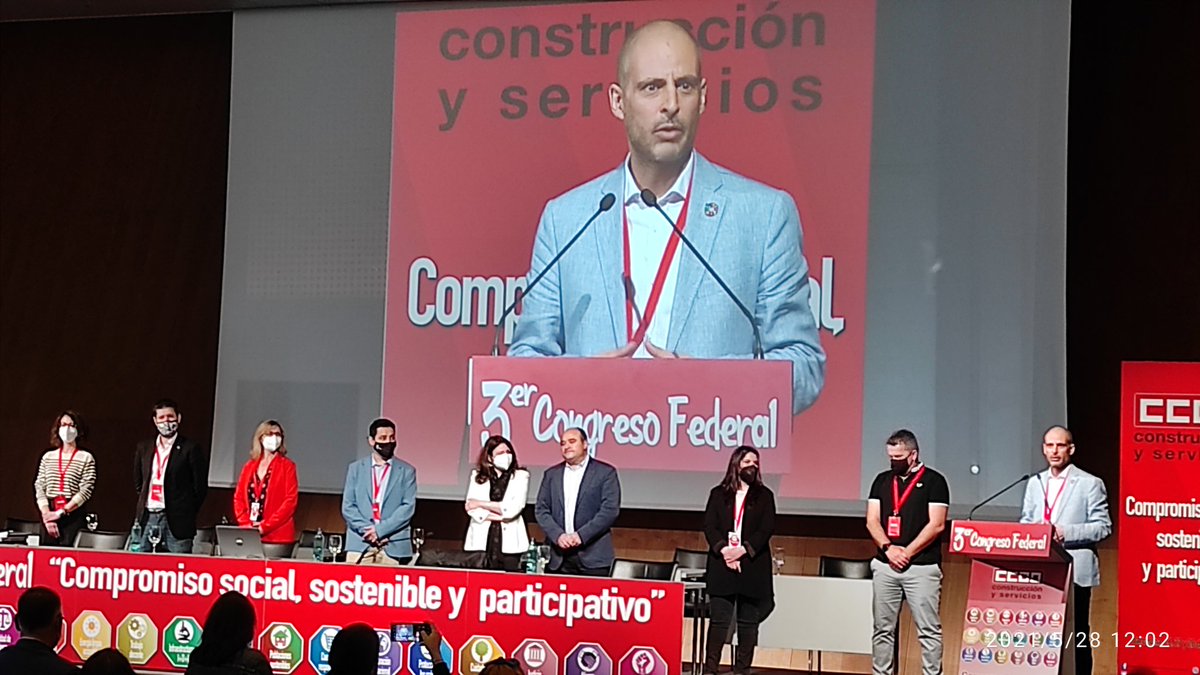 CCOOHABITAT_GAL's tweet photo. Noraboa a Vicente Sánchez e o seu novo equipo da Nova Federación de CCOO del Hábitat...✊✊✊✊e sobre todo. Felicidades Sergio na tua Nova etapa💪💪💪 https://t.co/Hd5McYTab8