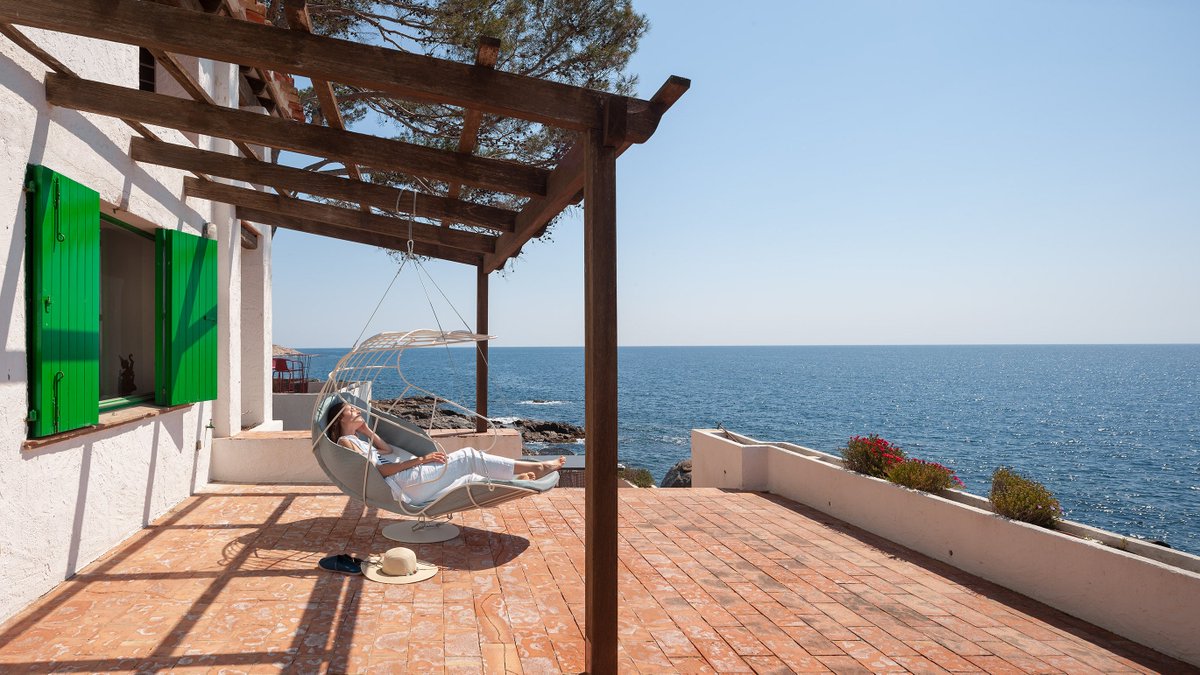 It is always important to surround ourselves with elements that make us feel happy and at peace. At <a href="/isi__mar/">iSiMAR</a> we try to bring the mediterranean lifestyle and vibe closer to you. 

NEW IN, BOLONIA swing! ➡ isimar.es/en/new-bolonia… ⬅