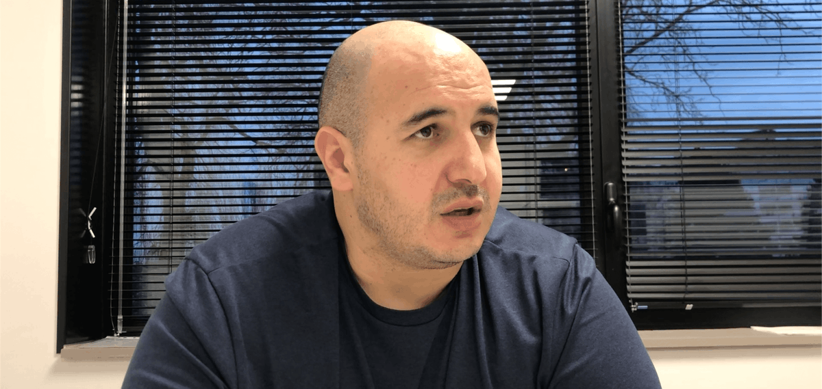ESBVALM's tweet photo. ℹ️ Bilan de la saison écoulée, projection sur celle à venir, point sur le recrutement...Coach Rachid MEZIANE s'est exprimé dans une interview et vous livre les dernières informations 🗣
L'interview juste ici ➡️ https://t.co/2AKzaaBmNK
#ESBVALM #Guerrières https://t.co/N3f79KX0QL