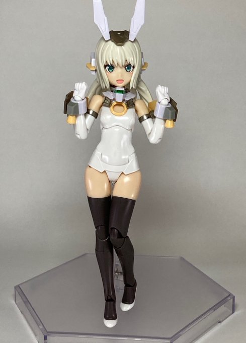 |ω・)…(ばーぜに余ってたボトムスセットを与えてみた。オーバーニーバニーっていいもんだなあ…) 