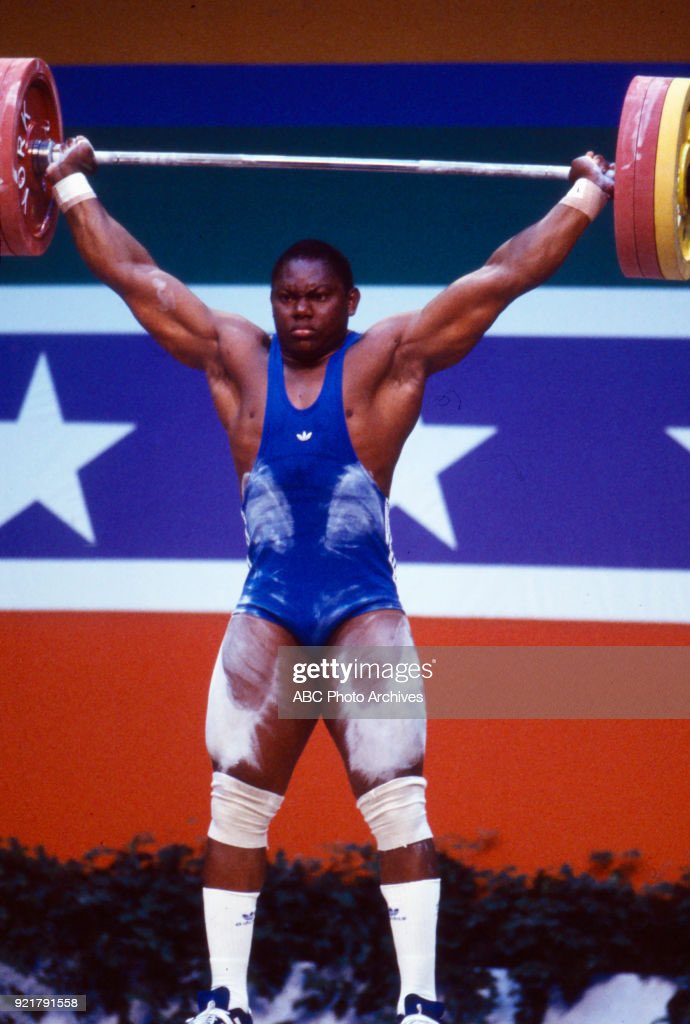 AbimTheBaller's tweet image. I just found pictures of him.
Apparently he’s an Olympian.
He goes by the name IronBar Bassey.
& represented Nigeria in Weightlifting in 1984.