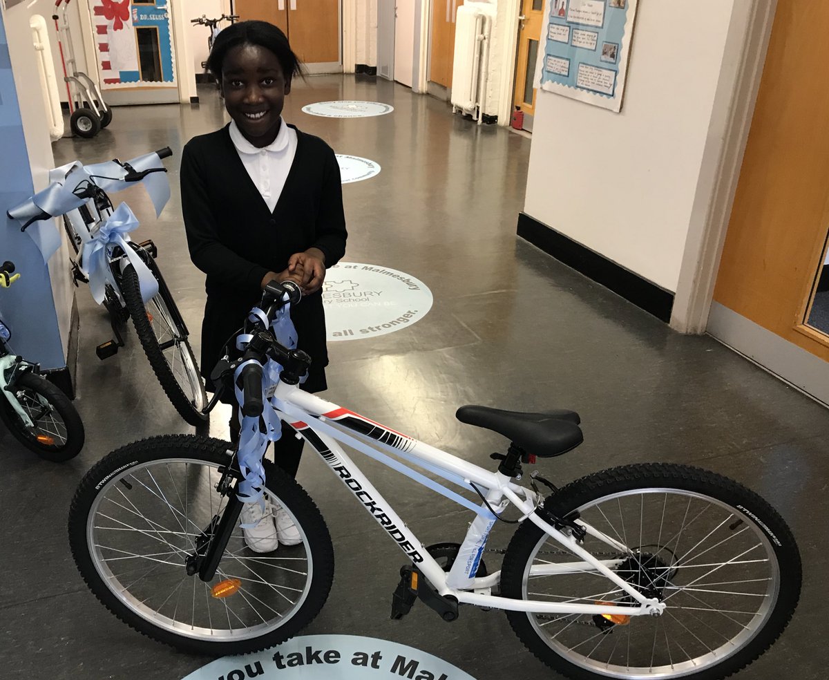 malmesburypri's tweet photo. End of term means attendance bike giveaway 🚲 😃 
These wonderful pupils are attendance H.E.R.O.s
Here. Everyday. Ready. On time 🚲 Thank you @SMCDesignUK for sponsoring the prizes!
Be The Best You Can Be #BTBYCB  #education #edutwitter #bikes #cycling #school #prizes #happy https://t.co/hx1ku0ZGit