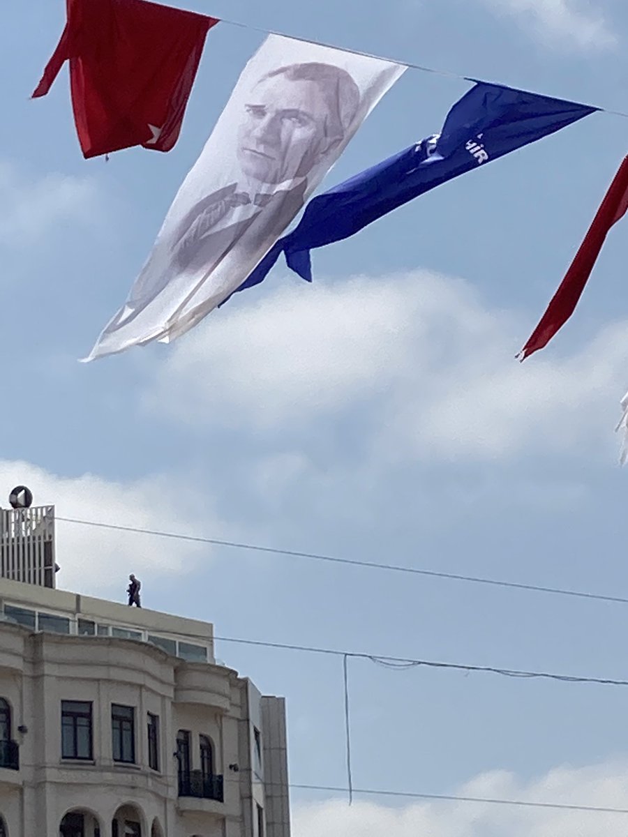 @LuciaGoracci tweet media