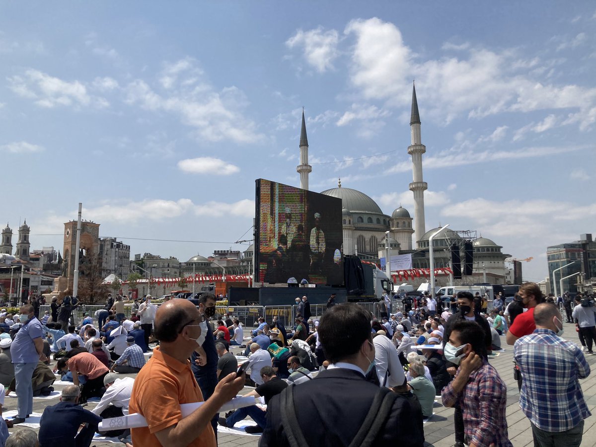 @LuciaGoracci tweet media