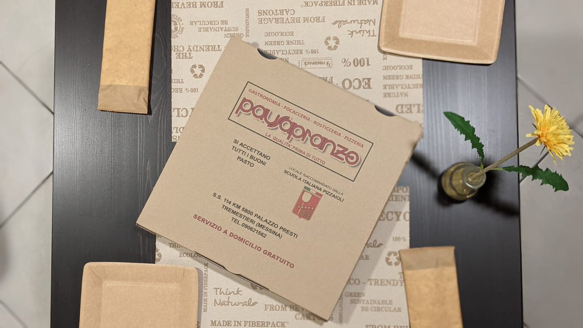vipacsrl's tweet photo. Oggi solo #pizza! 🍕🍕🍕
Anche Pausapranzo ha personalizzato i box pizza con Vi.Pac!

Scopri tutti gli articoli personalizzabili direttamente ONLINE!
🌐 https://t.co/nW0yrbBrP6

#pausapranzo #vipac #messina #boxpizza #asporto #ristorante #gastronomia #pizzeria #foodlover https://t.co/cyDzKFI4QC