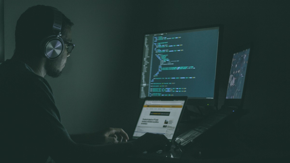 PEXA_Group's tweet photo. "If cybercrime was a country, it would be the third biggest country in the world." 

Law &amp; Cyber Director Simone Herbert-Lowe shares her eight reasons why cyber threats are now a key risk for property practices in this month's #PropertyNow. 

Read more>

https://t.co/sbQizOO6zX https://t.co/RbYQFwqemP